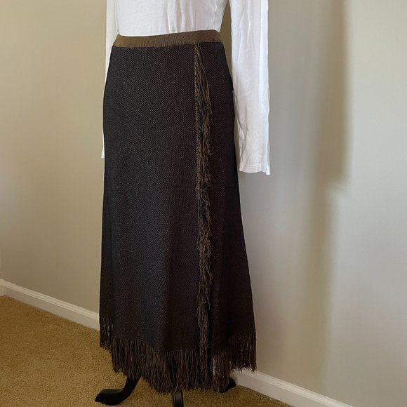 fringed, sweater knit skirt - Picture 3 of 12